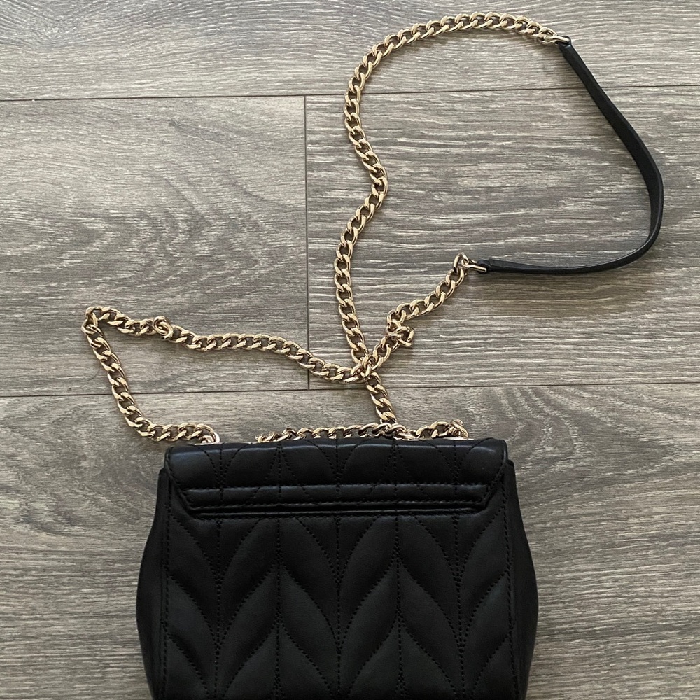 Kate Spade Black Quilted Bag with Gold Chain - Picture 4 of 5